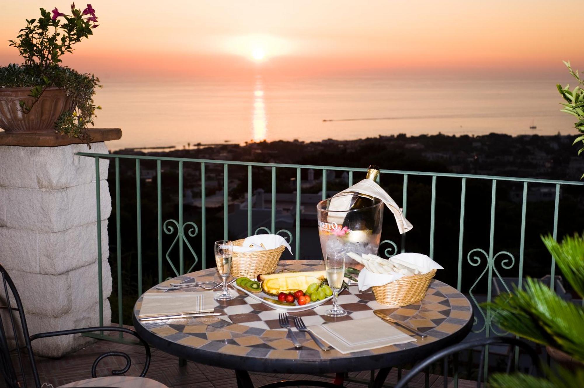 Poggio Del Sole Hotel Forio di Ischia Eksteriør billede